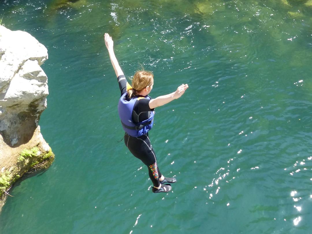 cliffJumping