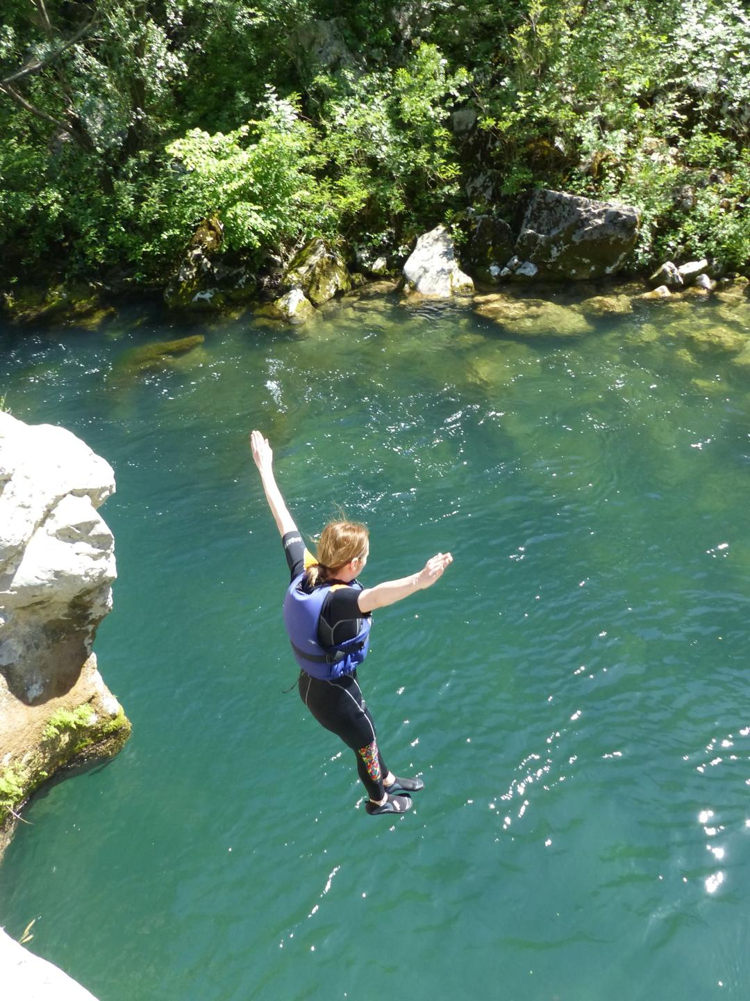 cliffJumping